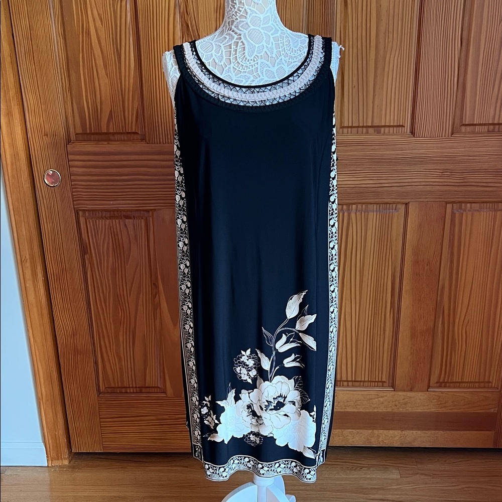 Sandra Darren Printed Black Dress